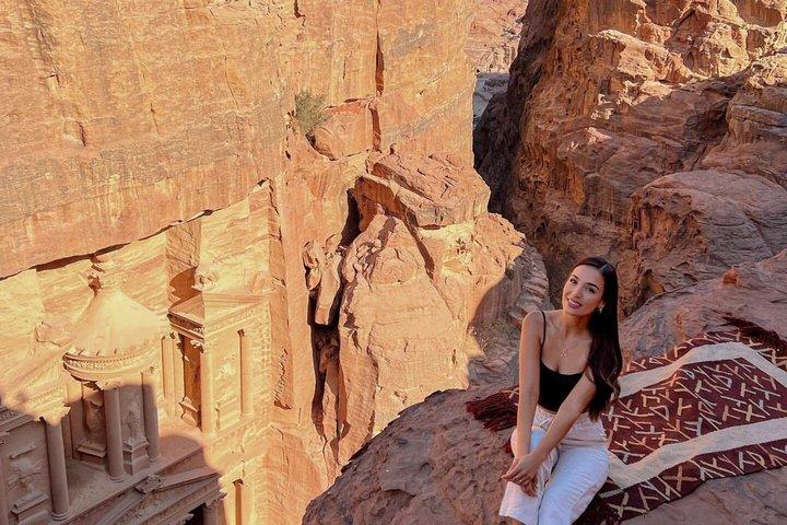 Petra and Salt Beach Private Guided Tour