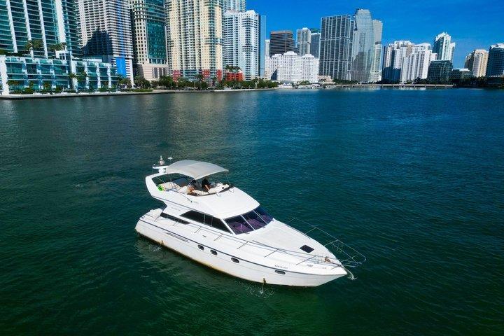 48Ft Luxury Miami Yacht with 2 Jet Skis Included in Miami.
