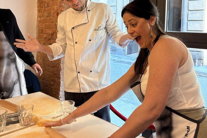 Florence: Fresh Pasta & Tiramisu Cooking Class +Lots of Good Wine
