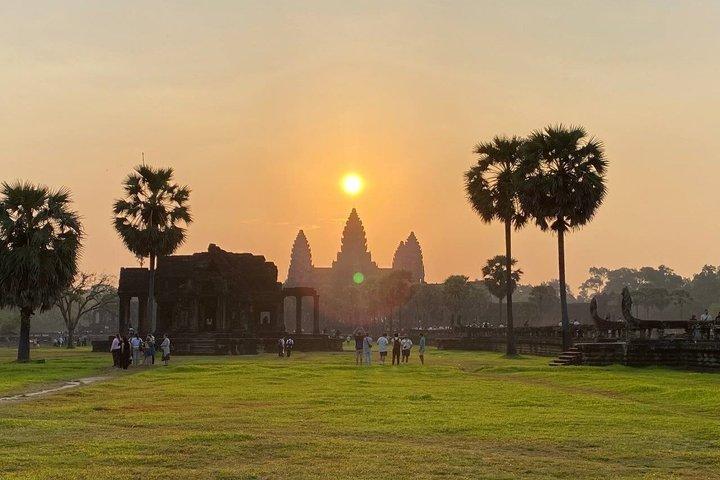 Wang 007 - One Day Explore Angkor Wat Small Loop Tour