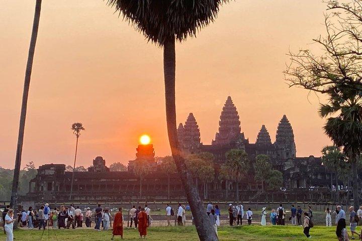 Wang 007 - One Day Explore Angkor Wat Small Loop Tour