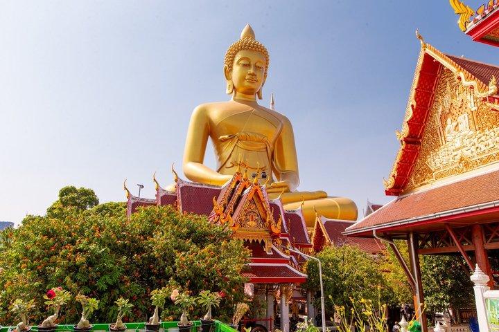 Wat Pak Nam Longtail Boat Tour with Flower Market in Bangkok