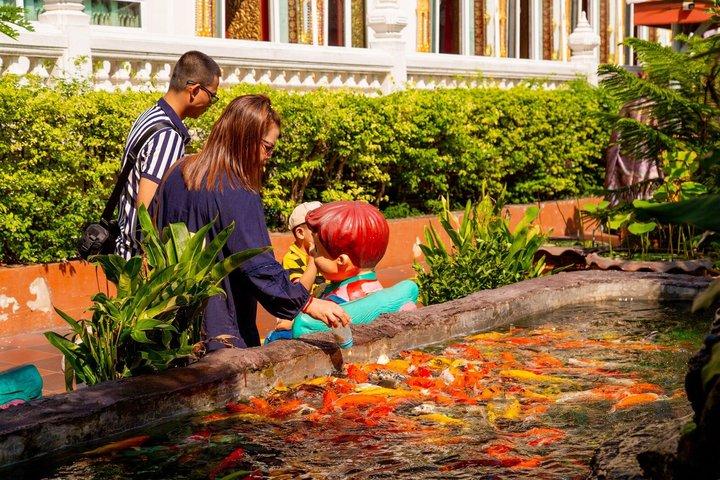 Wat Pak Nam Longtail Boat Tour with Flower Market in Bangkok