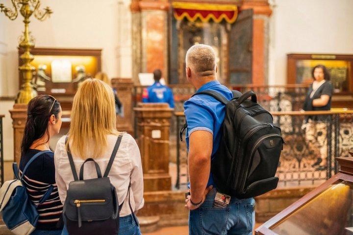 Prague Guided Jewish Quarter and Old Cemetery Tour with Tickets