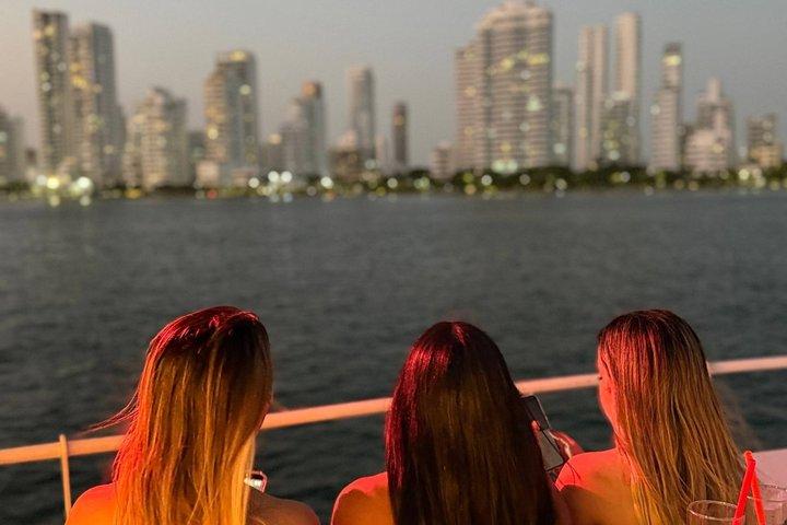 Sunset Experience Cartagena Boat Party