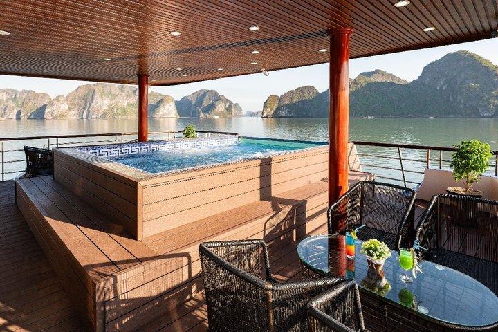 Hanoi: 5-Star Luxury Ha Long Bay Cruise with Kayaking & Lunch
