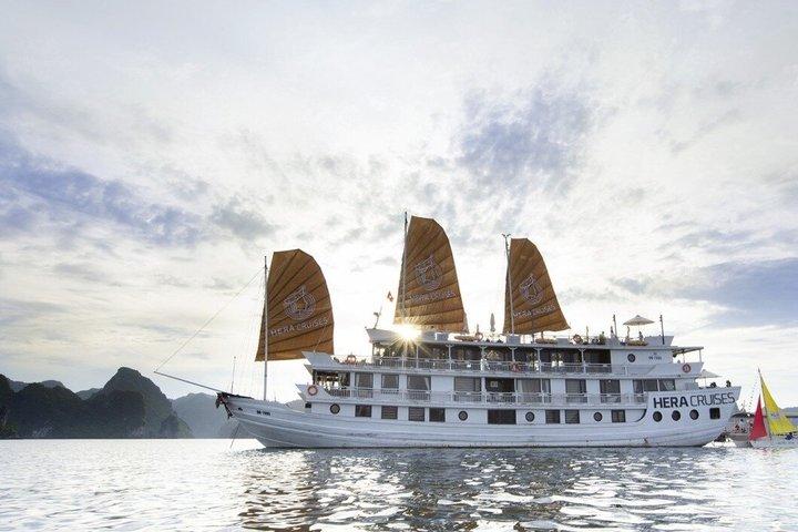 Hera Grand Luxury 2D1N Halong Bay Cruise from Hanoi
