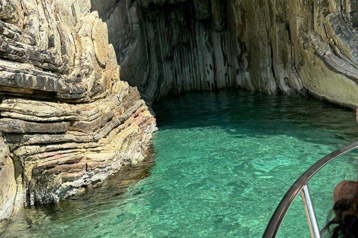 Sarandë: Hidden Coast Explorer – Small-Group Speedboat Tour