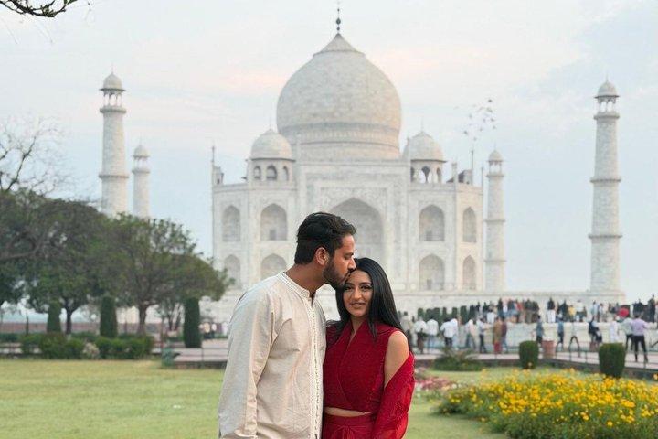Taj Mahal Sunrise Tour - Includes Entry Tickets And Guide