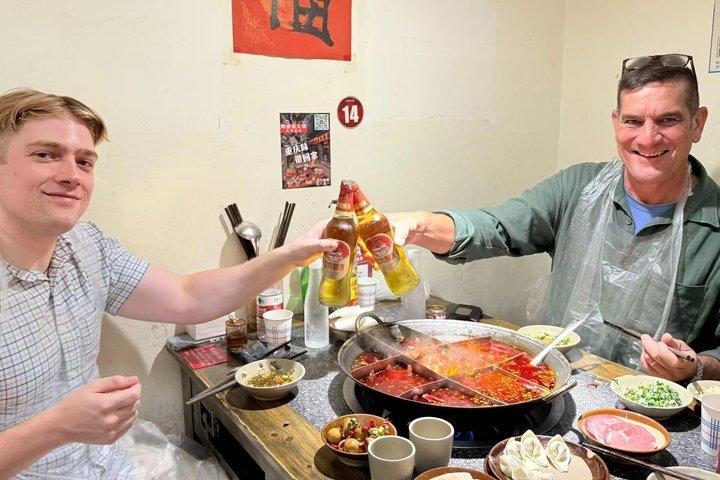 Chongqing Evening Food and Hotpot Walking Tour with Locals