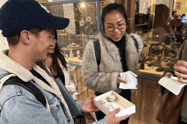 Bordeaux Walking Food Tour : History, Wine, Pastries & Aperitif