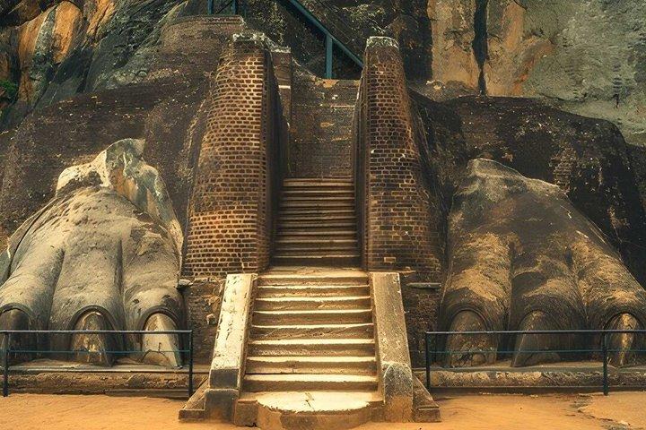 Sigiriya Rock, Village Tour and Wildlife Safari from Pasikuda