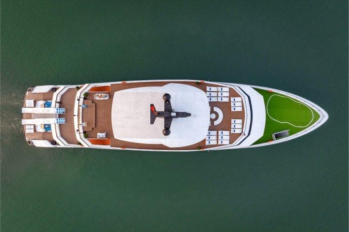Hera Luxury Day Cruise with Lion Dance and Water Slide