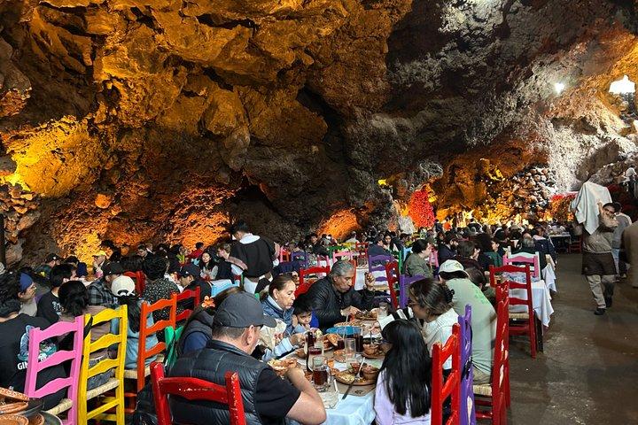 Teotihuacán Tour History and Archaeology and Mexican Food