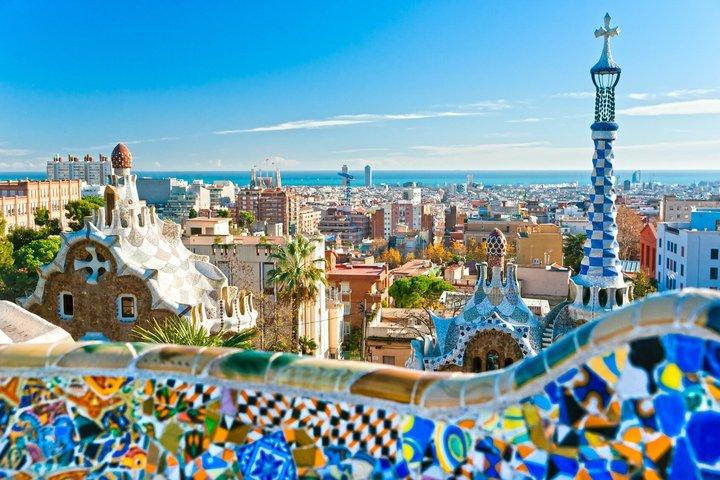 Gaudi’s Premium Small Group: from Park Guell to Sagrada Familia