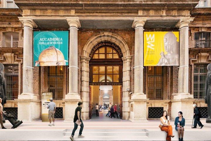 Turin: Egyptian Museum Tour and Aperitivo in Iconic Café