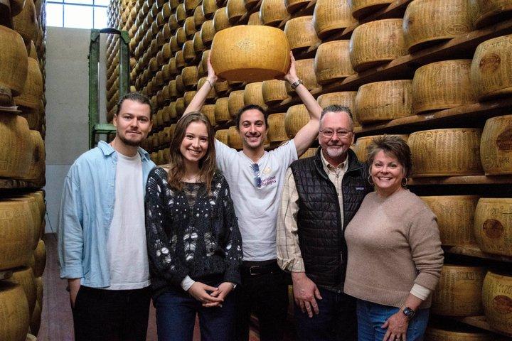 Taste of Tradition: Parmigiano, Wine & Balsamic Tour from Bologna