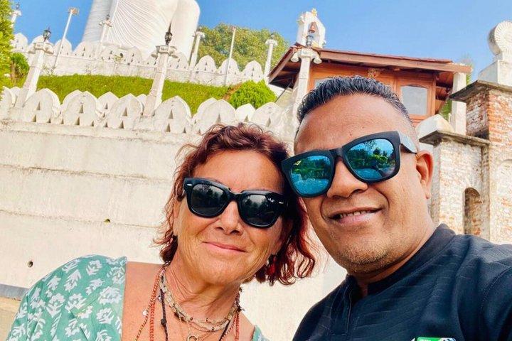 Kandy City Guided Tuk Tuk Day Tour