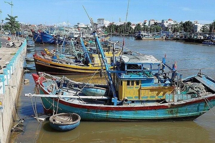 Mui Ne: Phan Thiet City, Cham Tower, Ta Cu Mountain, Lying Buddha