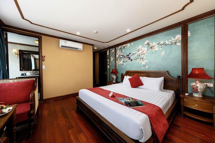 From Hanoi 4-Day: NinhBinh & Halong Bay Cruise with balcony