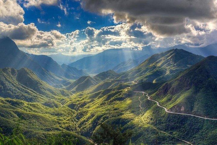 2 Days Sapa Trekking Experience with Mountain View Hotel