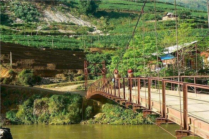 Sapa 3 Day Trekking Tour and Ta Van Village Local Stay