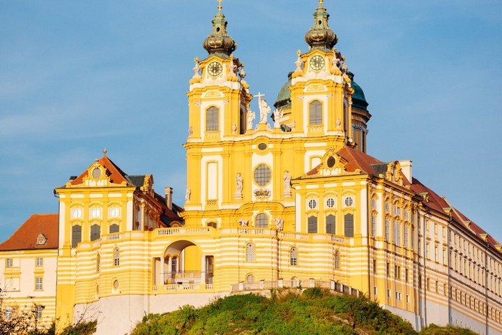 Hallstatt Day Trip from Vienna & Melk Stop in 20 Guide Languages