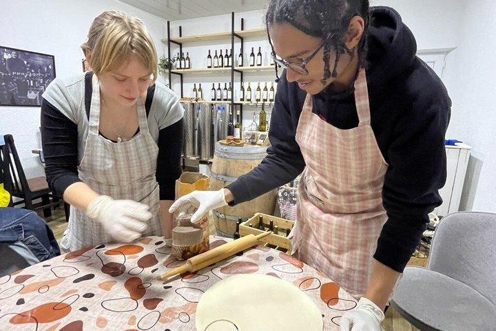 Kutaisi Cooking Class: Khinkali and Khachapuri with Wine Tasting