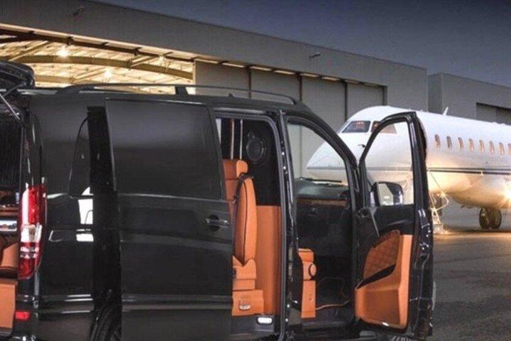 Private Cairo Transport with Luxury Vehicle