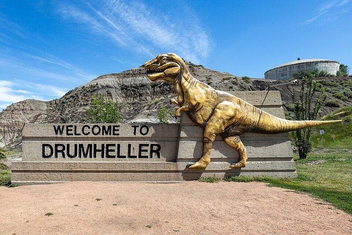 Local Drumheller and Royal Tyrrell Museum Tour from Calgary