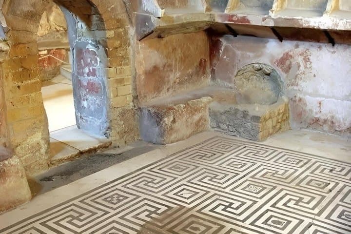 Guided tour of Herculaneum