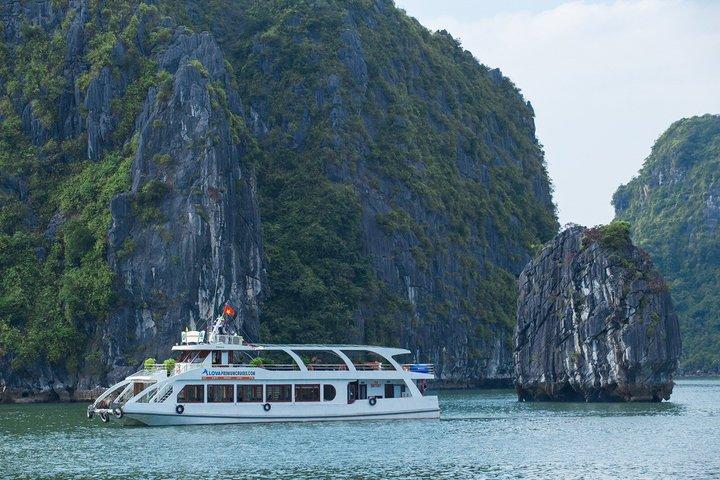 Ha Long Bay Day Tour with Lunch, Cave Explore & Titop Island
