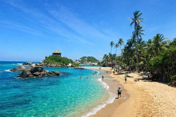 Private Tayrona Hike to Cabo San Juan: Bilingual Guide+Transport
