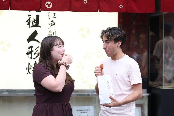 Tokyo: Private Asakusa & Senso-ji Temple Tour with 3 food stops