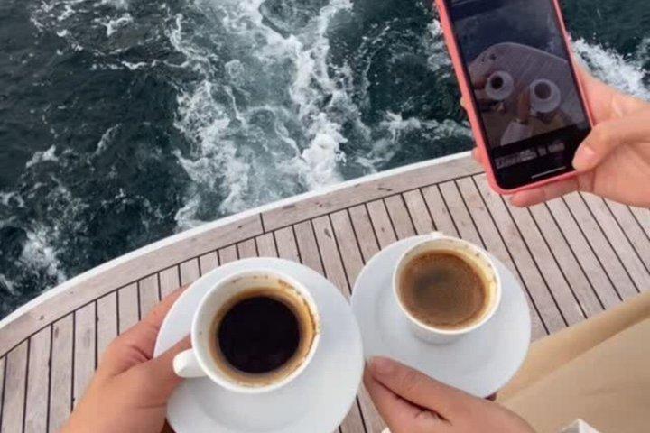 Istanbul Guided Bosphorus Afternoon Cruise with Turkish Coffee