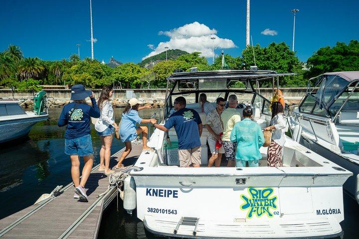 Morning Boat Tour in Rio – Iconic Landmarks, Drinks and Snacks