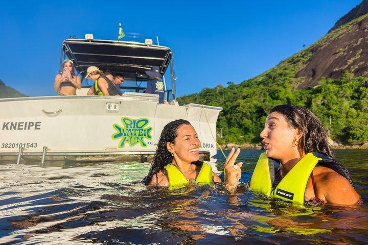 Rio de Janeiro: Sunset Boat Tour with Swimming, Drinks & Snacks