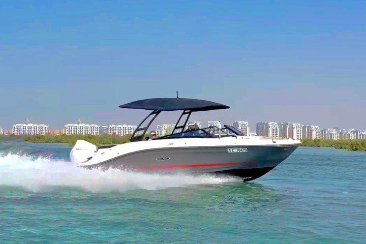 Abu Dhabi: Private Sea Ray Boat Tour with Island Escape