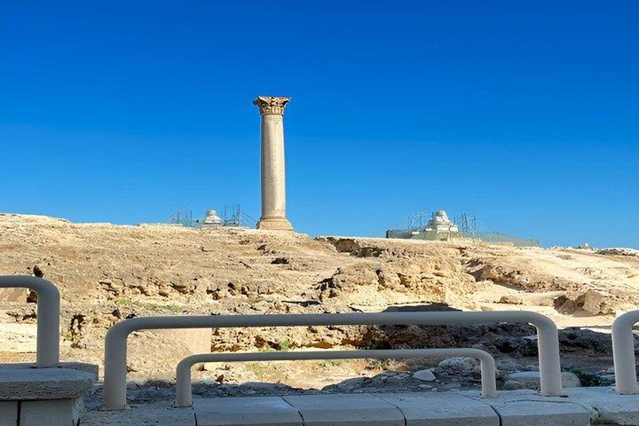 Private Alexandria Day Trip from Cairo – Catacombs & Qaitbay