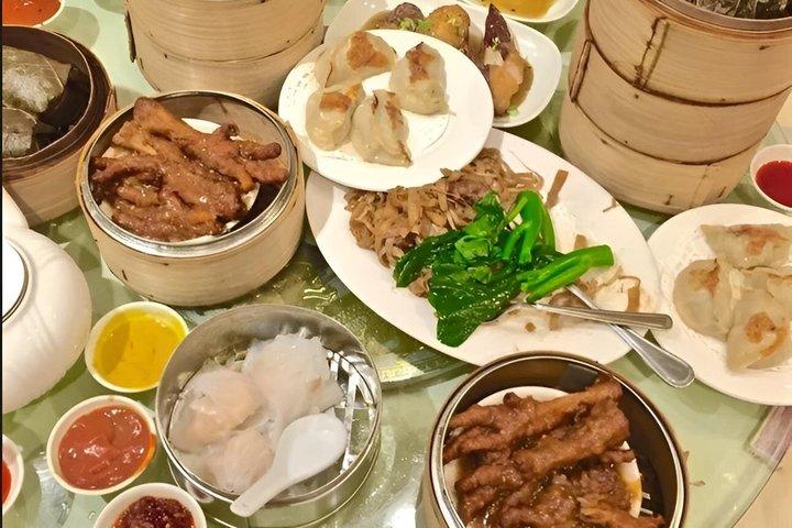 A Wok Around Chinatown: Culinary and Cultural Walking Tour Led by a Chef