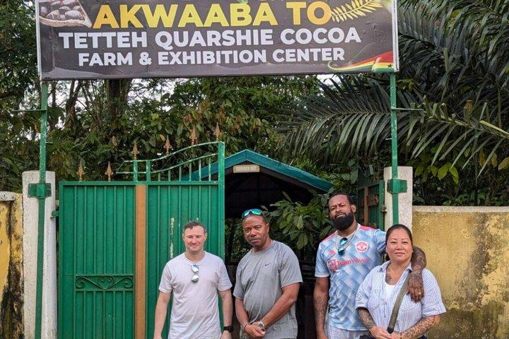 From Accra: Waterfalls, Aburi Gardens & Cocoa Farm Day Tour