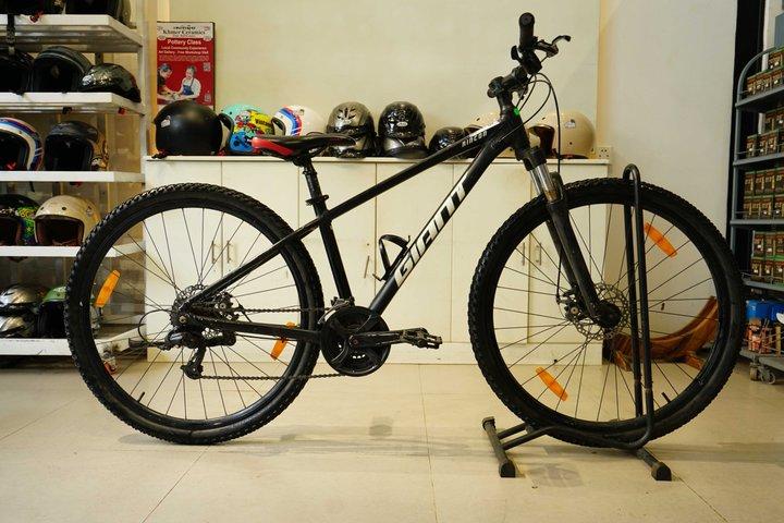 Classic Rental Bike in Siem Reap City Bike, Giant, Titanium