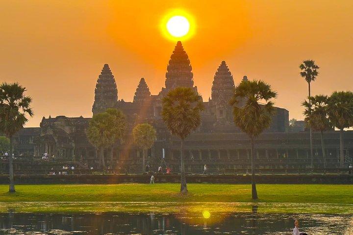 Angkor Wat Sunrise Private Tour