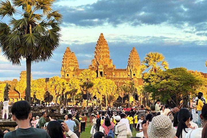 Angkor Wat Sunrise Private Tour