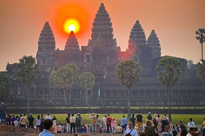 Angkor Wat Sunrise Private Tour