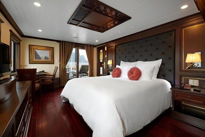Hanoi: 2D1N Scenic Bai Tu Long Bay Journey on Garden Peak Cruise
