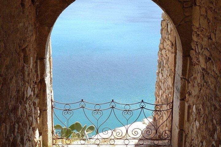 Nafplio Walking Tour with an Archaeologist