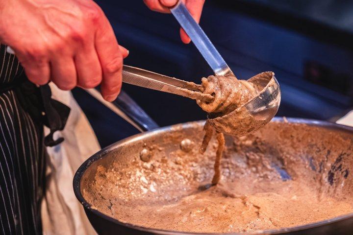 NEW Rome VIP Dinner Tour: Truffle, Wine and Trevi Fountain View