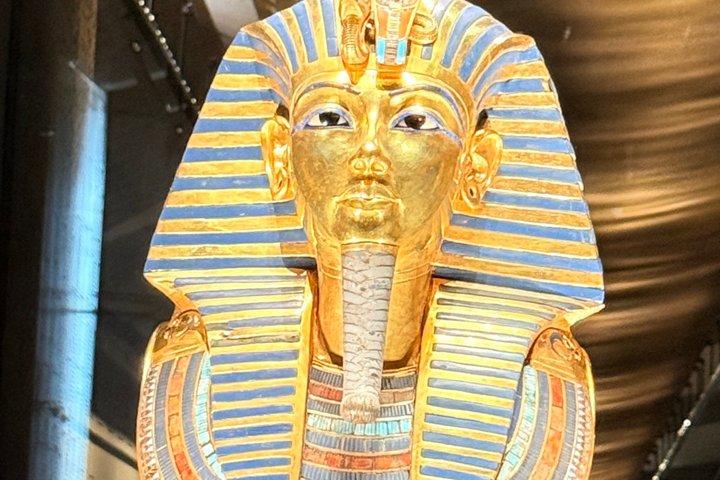 Cairo 8 Hour Private Tour of Pyramids & Grand Egyptian Museum