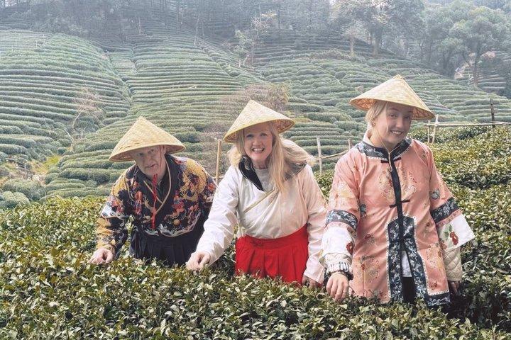 Hangzhou Classic Day Tour from Shanghai by Bullet Train